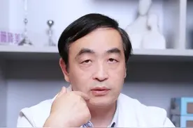 取颊脂垫能改善口角囊袋吗？陈主任：口角囊袋抚平术才是正解！ #口角囊袋 #颊脂垫 #口周年轻化 #口周抗衰 #变美小技巧视频封面