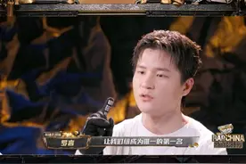 #新说唱2024 新社区战队的@罗言 这一次为了团队荣誉而战！全方位突破自己的舒适区！本周六18:00一起来见证他的高燃舞台吧！