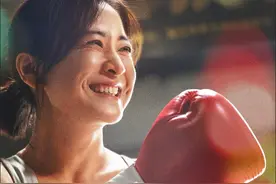 年度票房冠军，你要学会爱自己，为何影片褒贬不一？ #贾玲视频封面