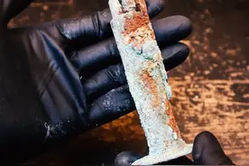 修复一个极为罕见的二战诺曼底登陆打火机 #修复 #翻新 #古董视频封面