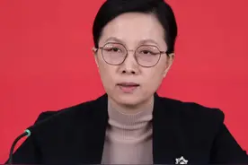 年味儿十足！#京津冀欢享庙会将启动 ，#颐和园什刹海等冰场开放倒计时 ，官方还推荐这些好去处——视频封面
