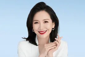#育见快评 近日，山西介休一中的家校冲突引发广泛关注。家长请求教师讲解试卷，却遭冷讽"不会做题去职中"。听听育见主播怎么说→视频封面