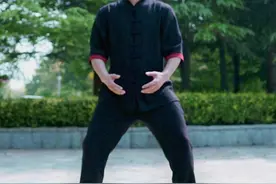 八段锦完整版教学 八段锦真是身体救星，经常久坐的快来练起来#八段锦 #强身健体 #一起来锻炼视频封面