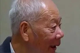 父亲喝醉酒打人，儿子一番高情商发言，成功化解对方怨气 #高情商 #有腔调 #会说话