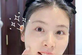 【祛雀斑公式】照抄📐不走弯路直接有效
因为美容项目&早C晚A都比较刺激
所以做项目和vc和va三者之间
相隔时间远一点，
保证皮肤的稳定性。视频封面