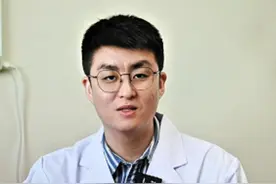 爬楼梯对膝关节的损伤大吗？ #医学科普 #医疗小常识 #健康科普 #骨科 #膝关节视频封面