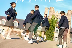 韩国高中生恋综颜值好高！19岁校花爱上理工科学霸视频封面