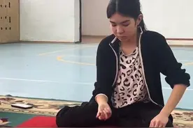 用五个石头歘子，这是传统民族游戏！ #歘子 #科普 #涨知识