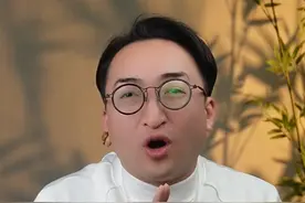 金银首饰到底戴左手还是戴右手？来看看你戴的对不对 #珠宝知识 #玄学 #首饰 #手镯 #手串视频封面