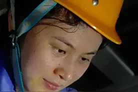 当女孩爱上机车，会碰撞出什么火花？在柳州电务段柳州库修工区，有一群“#机车女孩 ”，主要担负车载信号设备检修维护任务，一起去作业现场看看她们！（#南宁铁路 ）视频封面