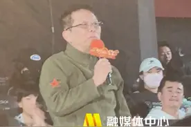 #黄建新说飞驰人生2惊心动魄又忍俊不禁  #飞驰2提前看片礼 黄建新看过后赞赏有加，“惊心动魄”又“忍俊不禁”，期待《飞驰人生2》在春节档的精彩表现！#飞驰人生2视频封面
