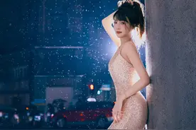 好看的拍照姿势都这样是凹出来的 #拍照姿势 #街拍 #外滩 #夜景