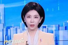 家长上夜班不在家，孩子凌晨被人入户抽血？湛江当地回应：系突发有基孔肯雅热情况需排查，曾就此事联系家长沟通抽血，家长不配合，派民警和医生前往确认。#抽血 #基孔肯雅热 #上门抽血