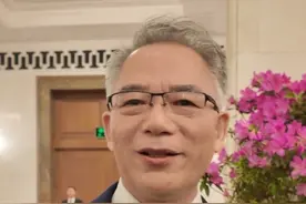 焦念志委员：科学教育应当更有趣而不是强推#2025全国两会 #2025两会观察 #新华访谈 #教育视频封面