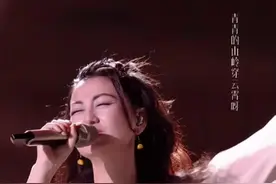 者来女版本的《站在高岗上》苍劲有力的歌声，带我们领略浓浓的民族风情！#者来女站在高岗上  #歌手2025