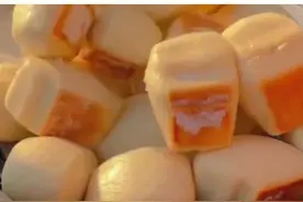 河南馒头到底有多好吃？江苏游客返程时从洛阳带走800 个馒头都不够分#河南 #馒头视频封面