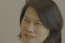 3月24日，在竹内亮导演的纪录片《她和她的故事》中，董明珠称年轻时自己带孩子，没有依靠父母，中国早讲妇女是半边天了。#她和她的故事 #董明珠年轻时自己带娃不靠父母视频封面