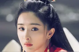 女人为救下自己的亲人，甘愿牺牲性命从万丈悬崖一跃而下 #杨幂视频封面