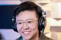 霸王茶姬年销百亿，创始人却从未上过学#霸王茶姬 #商业思维 #张琦 #认知 #张俊杰 视频封面