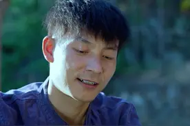 农村夏日的一餐，提前熬一锅绿豆稀饭，再简单炒两道家常菜配上《卷饼》，傍晚坐在院子里，享受惬意的农村生活！#农村美食 #寻味安康品味生活 #新农人计划2025