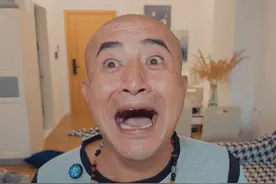 男网恋奔现，惊喜变惊吓！ #剧情 #反转 #搞笑 #正能量 #网恋视频封面