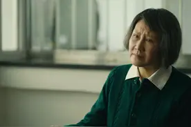 七十多岁的曲老太太 特意来劝解秉昆#江苏卫视人世间 