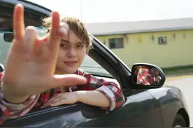 好剧推荐 #宅家dou剧场视频封面