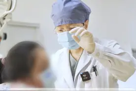 #急性中耳炎 #耳朵疼 #友谊耳科王林娥视频封面