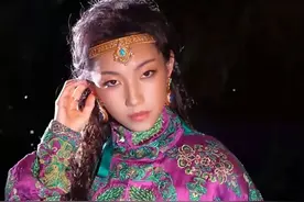 《封神2》女主角那尔那茜自曝通过定向委培政策考入上戏，后违约出国深造，央视高考祝福文案删除其名字（极目新闻）