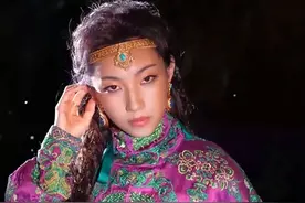 《封神2》女主角那尔那茜自曝通过定向委培政策考入上戏，后违约出国深造，央视高考祝福文案删除其名字（极目新闻）