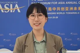 在海南博鳌亚洲论坛2025年年会现场，人工智能无处不在。AI到底能不能帮助父母用方言打到车？这个视频给你回答→ #问答博鳌 #博鳌亚洲论坛 #人工智能视频封面