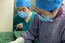 济南一60岁高龄孕妇产下健康男婴，当地街道办回应：系家中二孩，每月可领600元补贴直到孩子三周岁 #二孩 #产妇视频封面