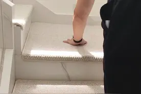 楼梯转角小平台定制垫子安装方法 #楼梯垫 #地毯铺装 #软装搭配 #安装现场视频封面