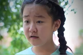 小女孩为何给父母两个狗盆子吃饭，得知真相后震惊了无数人。#剧情 #短剧 #抖音短剧 #因为一个片段看了整部剧 #抖音短剧新番计划 @DOU+小助手 @DOU+上热门