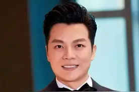 央视男主持人什么学历？撒贝宁保送北大，看到康辉才知人外有人 #康辉 #撒贝宁 #明星 #尼格买提 #2025靠什么过年视频封面