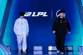 IG对战JDG：1-16全体起立！奥恩巢虫团关键一波带崩IG #IG #JDG