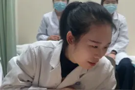 孩子说话不清楚，建议家长三岁半后带孩子到康复科做构音评估和干预，避免孩子产生自卑心理，影响孩子社交生活以及身心健康#医学科普  #构音障碍 #小孩发音不清怎么办 #武汉协和医院王双 #孩子发育视频封面