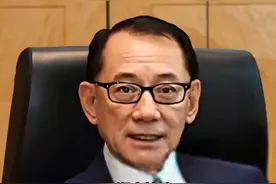 潮商精神：杨受成的创业传奇 杨受成和杨政龙的创业经历视频封面