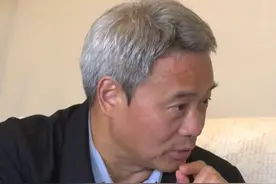 头晕头疼 血压还高 难受？！ 老中医教您巧用家门口的柿子叶 “煮水也行 茶泡也可以”