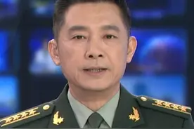 【《军事体育训练大纲》印发】 为推动全军军事体育训练转型升级，实现由以基础体能为主向以战斗体能为主转变，中央军委训练管理部近日印发《军事体育训练大纲》，自2025年2月20日起施行。视频封面