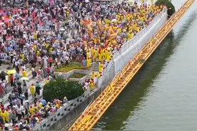 世界最长双桡龙舟，吉尼斯世界纪录持有者，兰溪双桡龙舟，全长100.978米，堪称龙舟中的“航母” #2024中国兰溪双桡龙舟表演赛  #山乡新巨变多彩新赫山视频封面