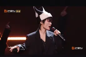 “除了呼吸其他不重要，除了现在什么都忘掉。”#李宇春 翻唱#张学友《烦恼歌》 ，高能粤语rap，甩掉emo粉碎烦恼。##声生不息##声生不息大湾区季视频封面