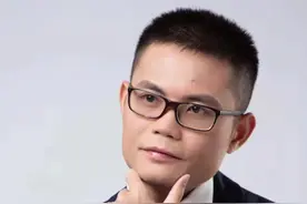 柬埔寨西港百亿诈骗案 柬埔寨西港百亿诈骗案，平台负责人张三经手20亿
取保后再被传唤能否全身而退#柬埔寨 #百亿 #诈骗 #张三视频封面