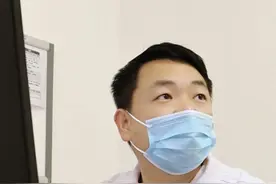 脖子疼合并肿其实就是淋巴结发炎了#医学科普 #淋巴结肿大视频封面