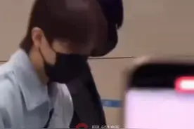 多方讲述门童粉丝被困曼谷事件，互助文档部分信息真假难辨，律师：故意传播虚假诱骗信息或涉刑#媒体精选计划 #门童粉丝失联 #boynextdoor视频封面