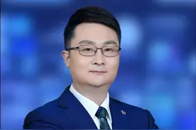 农民张某因无证驾驶三轮车，被交警扣车并罚款2000元。张某不服，一纸诉状将交警大队告上了法庭#科普 #民生关注百姓生活视频封面