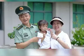 军嫂萌娃进军营 “零距离”感受军营魅力（陆敏丰 黄文涛 李永鹏）#军营生活 #兵哥哥视频封面