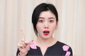 一定要注意 宝宝戴长命锁禁忌 宝宝长命锁戴不对，容易出现危险！
这些禁忌一定要记住！
-
关注阿雅，买珠宝不被耍
#长命锁  #珠宝   #宝宝礼物   #周岁礼  #消费