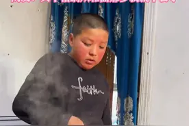 男孩记录制作恰玛古拌面全过程，最后成品让人垂涎欲滴，网友：实不相瞒从和面那步我就不会了。来源：@农梦小伙 （编辑：吕雅楠）#遇见美好巴里坤视频封面