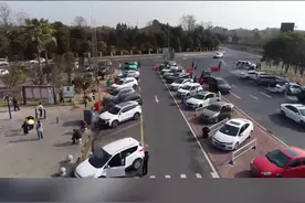 江西省交通运输执法局十支队四大队运用无人机空中巡查模式，处置安全隐 
患、协助疏通服务区车辆拥堵等，护航平安春运。 #春运2025  （祝薇 江毅 周洪祥）视频封面